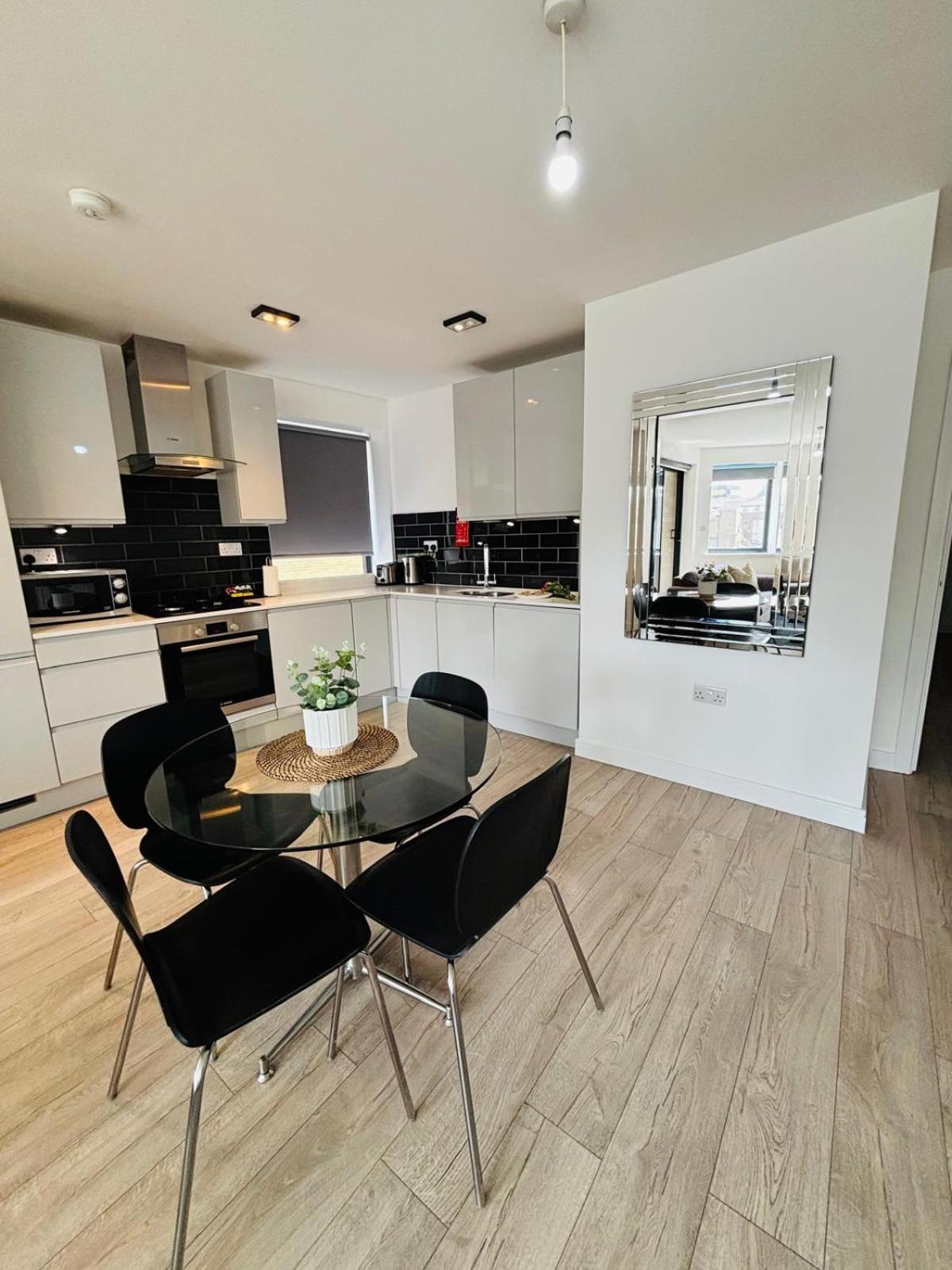 לונדון City Aldgate Apartments מראה חיצוני תמונה