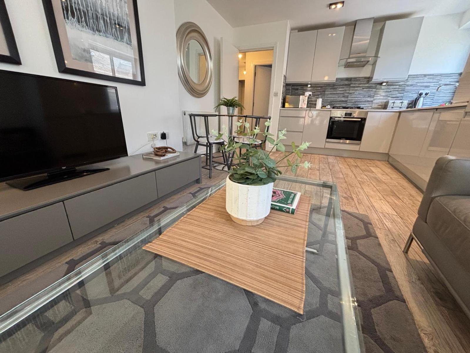 לונדון City Aldgate Apartments מראה חיצוני תמונה