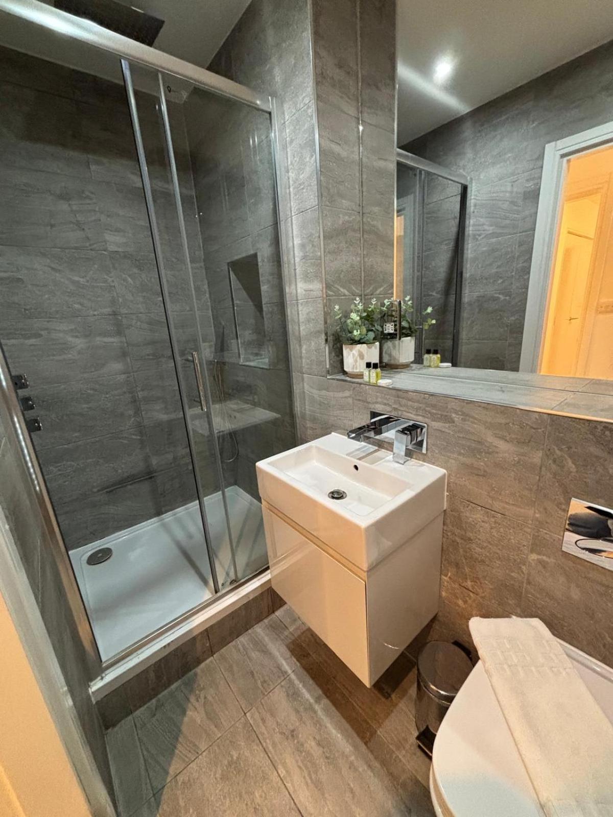 לונדון City Aldgate Apartments מראה חיצוני תמונה