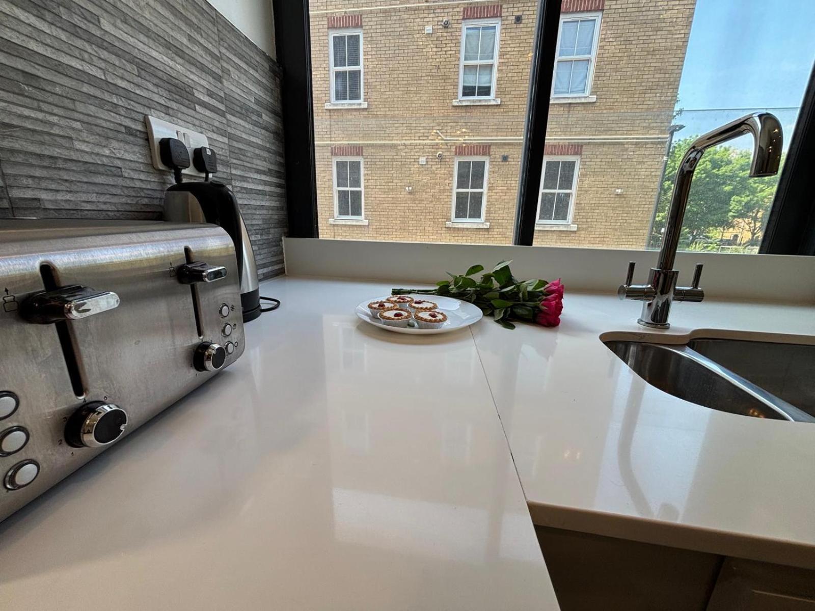לונדון City Aldgate Apartments מראה חיצוני תמונה
