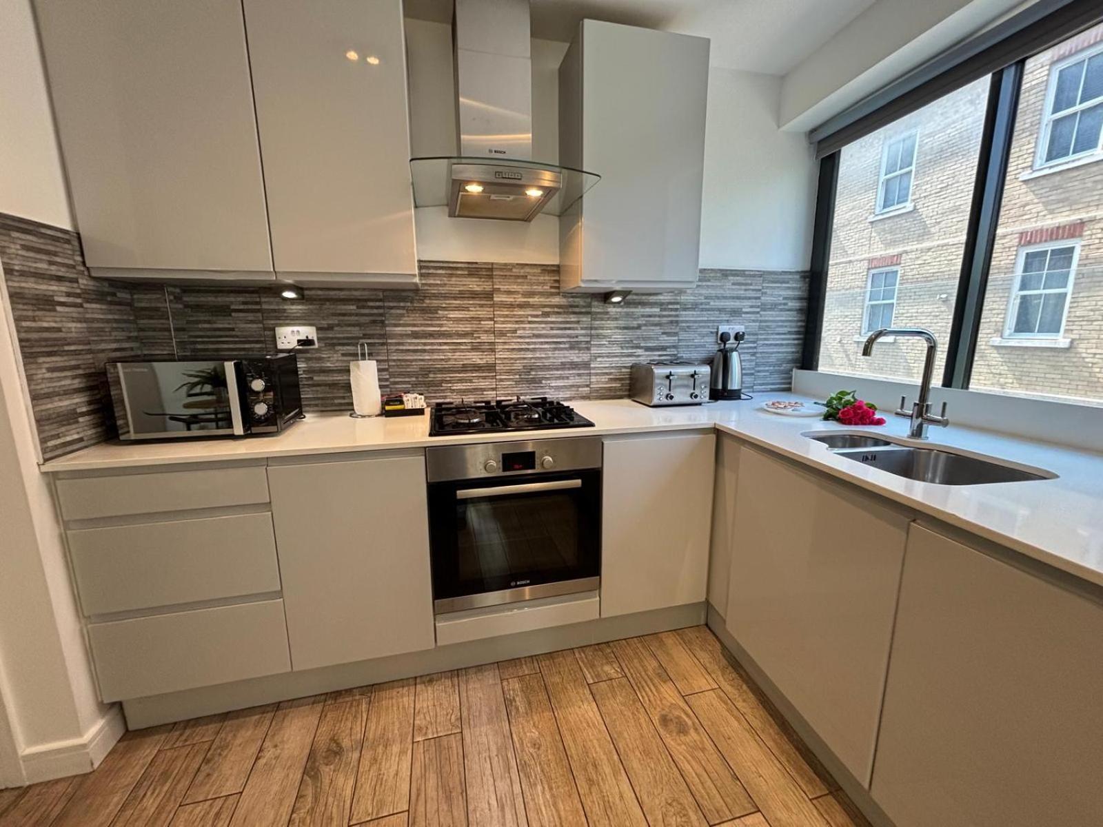 לונדון City Aldgate Apartments מראה חיצוני תמונה